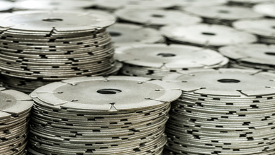 弘元超硬材料淺析金剛石砂輪對(duì)機(jī)械行業(yè)的作用